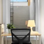 Central 2-Br City Sanctuary - Commuter-Friendly