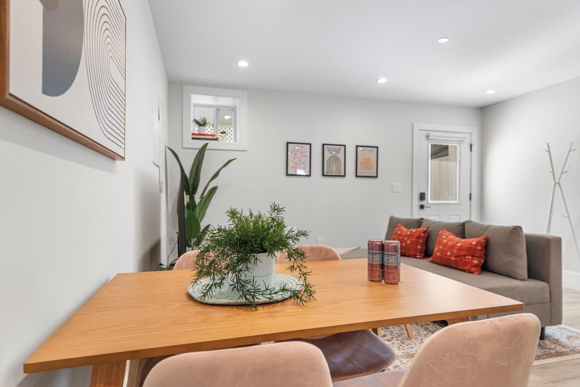 Apartment 2-br Sanctuary - Commuter-friendly Washington